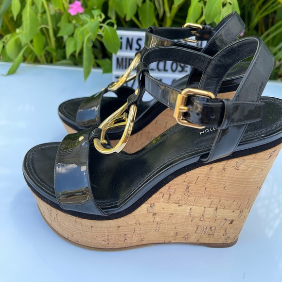 LOUIS VUITTON WEDGE LOGO - Picture 14 of 14